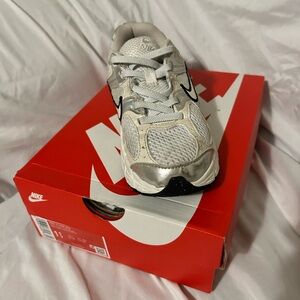 Nike Kids White and Silver Sneakers with Black Swoosh